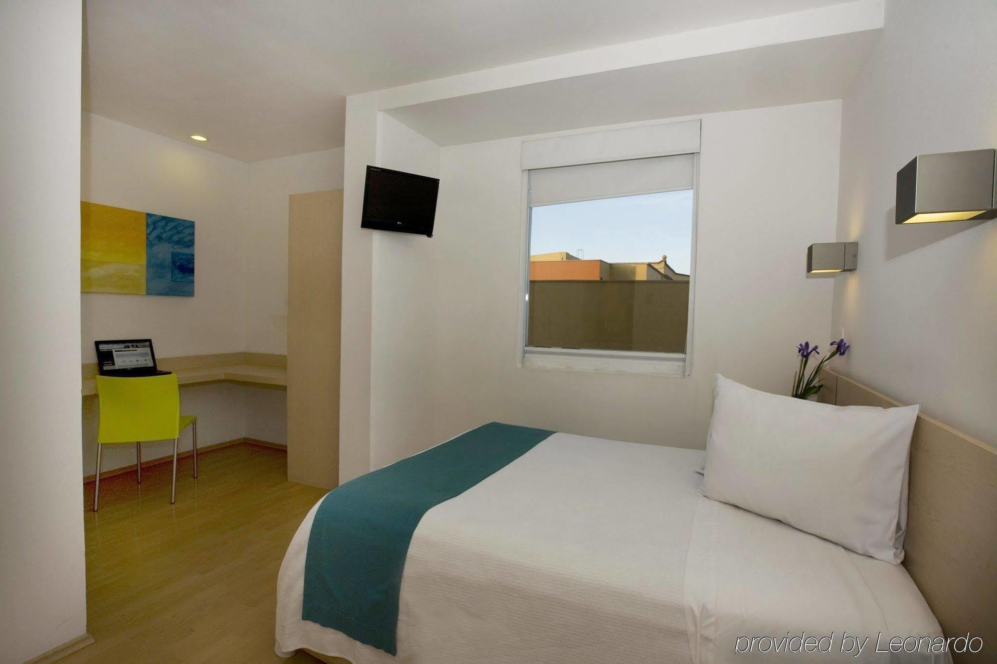 Hotel One Queretaro Plaza Galerias Zewnętrze zdjęcie